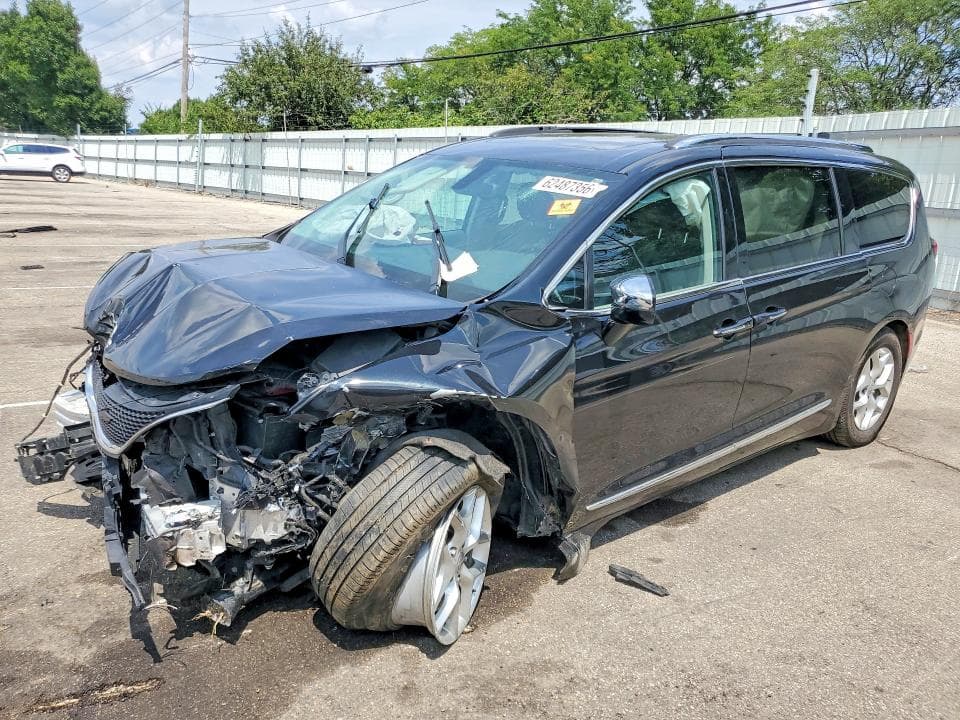 2020 CHRYSLER PACIFICA LIMITED - 1