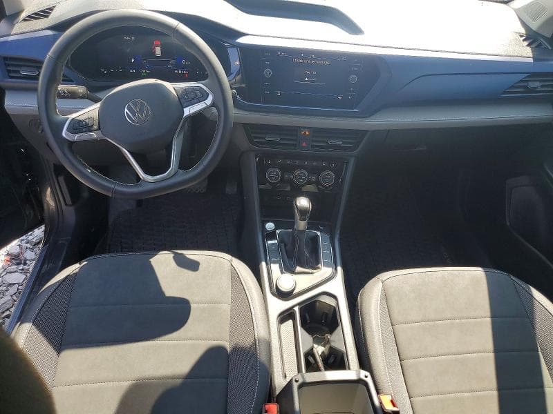 2024 VOLKSWAGEN TAOS SE 8