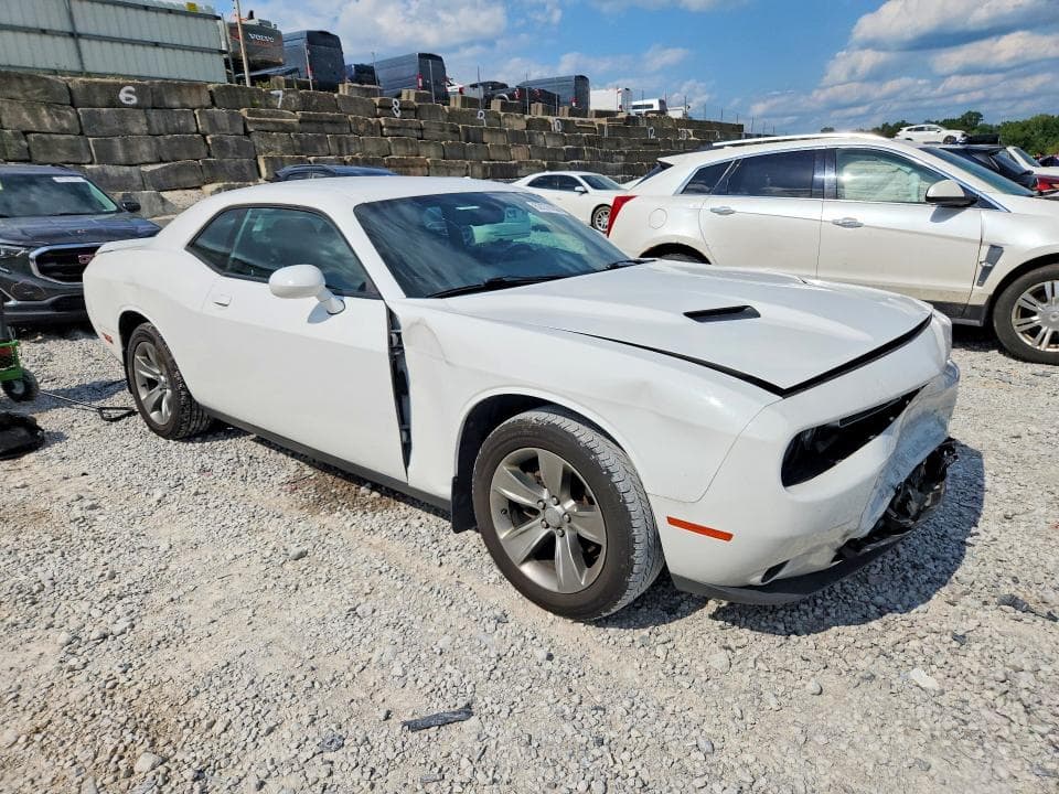 2019 DODGE CHALLENGER SXT 4
