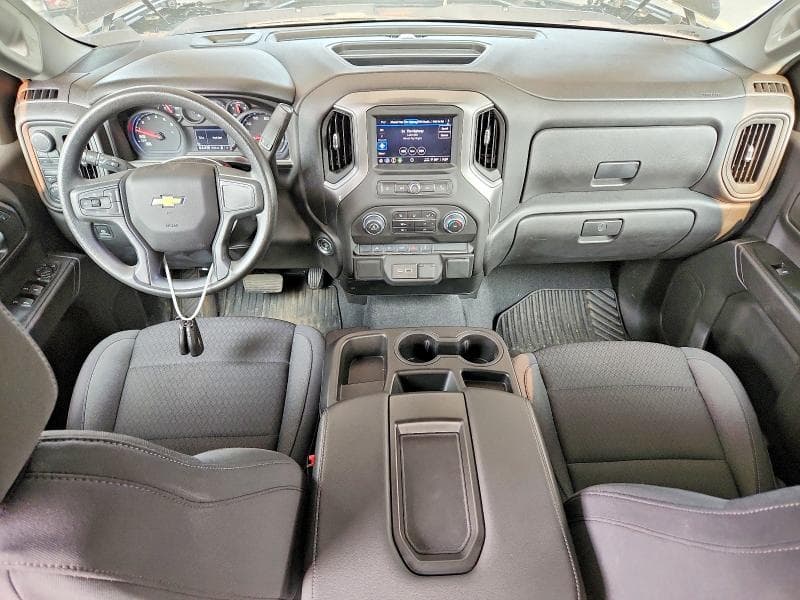 2025 CHEVROLET SILVERADO K1500 CUSTOM 8