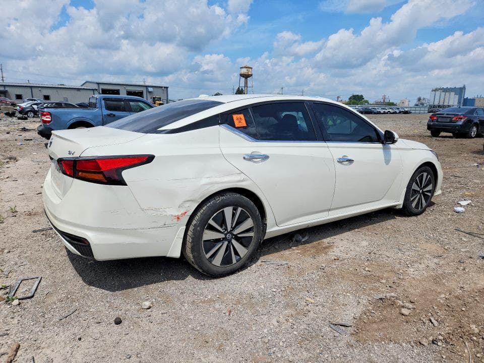 2019 NISSAN ALTIMA SV 3