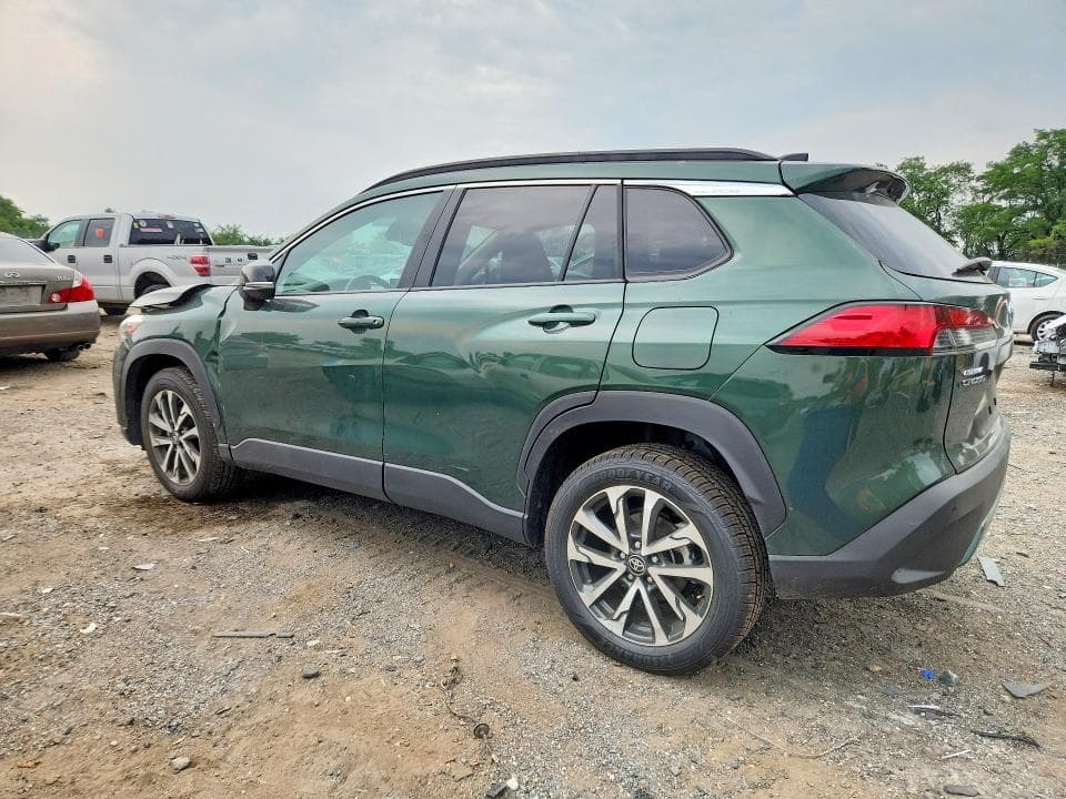 2025 TOYOTA COROLLA CROSS XLE 2