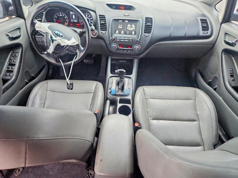 2017 KIA FORTE EX 8