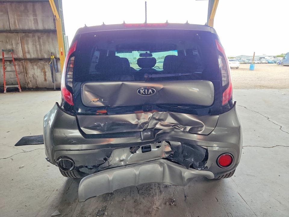 2019 KIA SOUL + 6