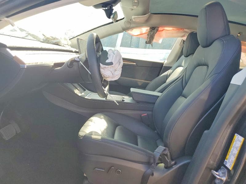 2025 TESLA MODEL Y 7
