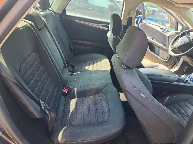 2020 FORD FUSION SE 10