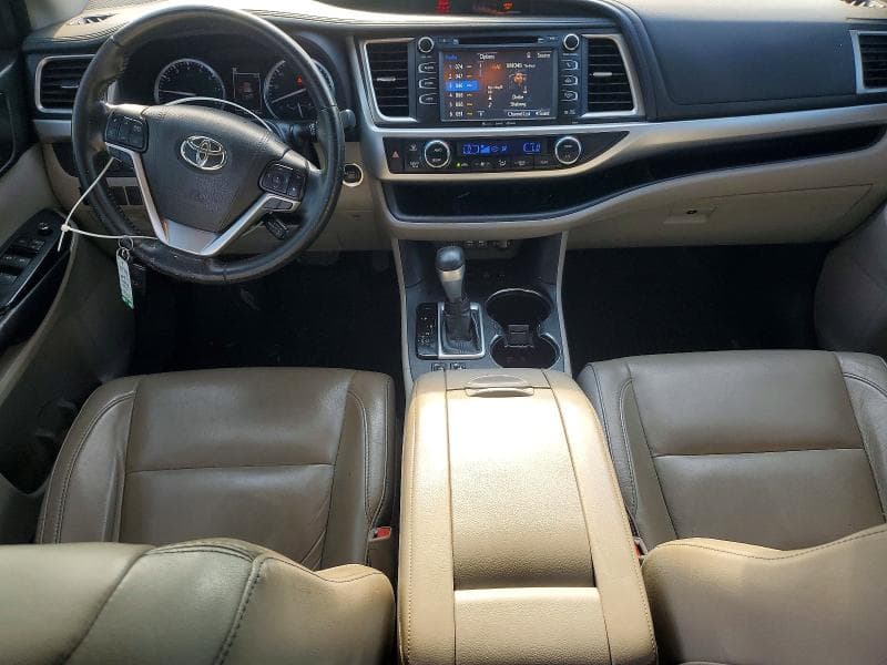 2017 TOYOTA HIGHLANDER XLE 8
