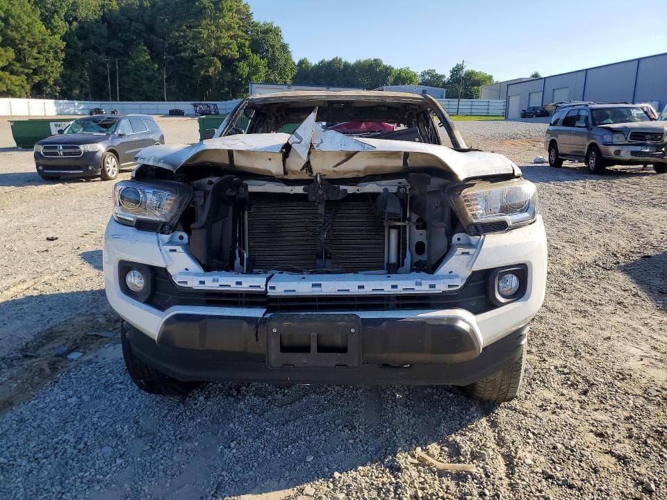2017 TOYOTA TACOMA SR5 5