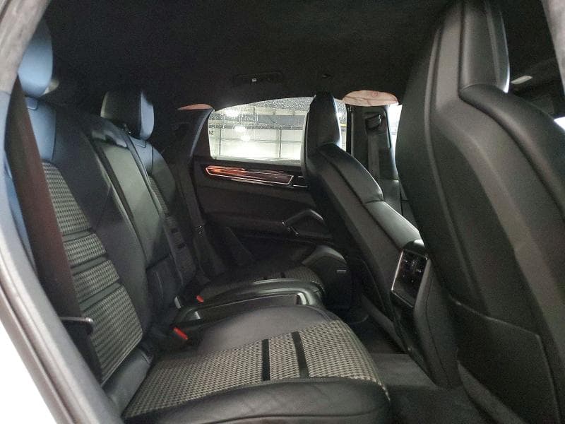 2021 PORSCHE CAYENNE COUPE 11