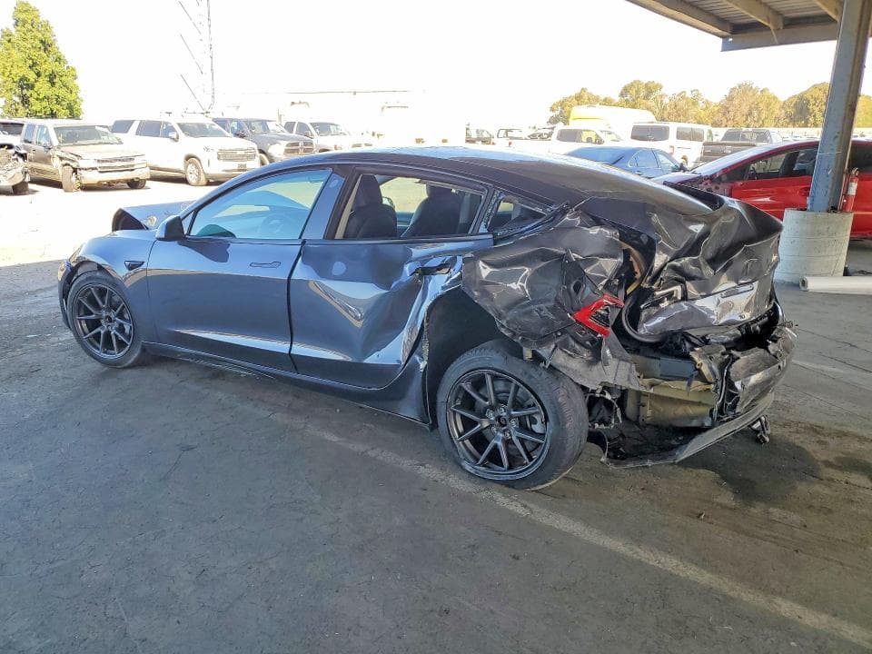 2022 TESLA MODEL 3 2