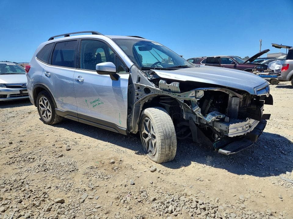 2019 SUBARU FORESTER PREMIUM 4