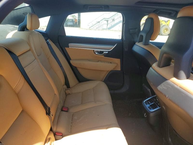 2017 VOLVO S90 T6 MOMENTUM 10