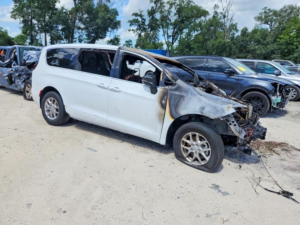 2026 CHRYSLER PACIFICA SELECT 4