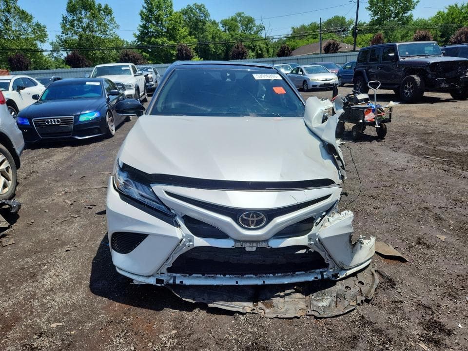 2019 TOYOTA CAMRY XSE 5