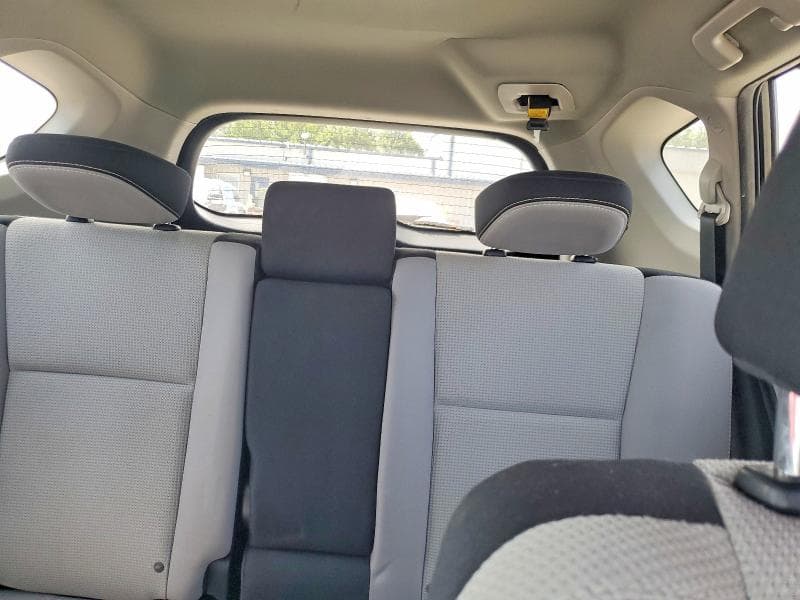 2017 TOYOTA RAV4 XLE 10