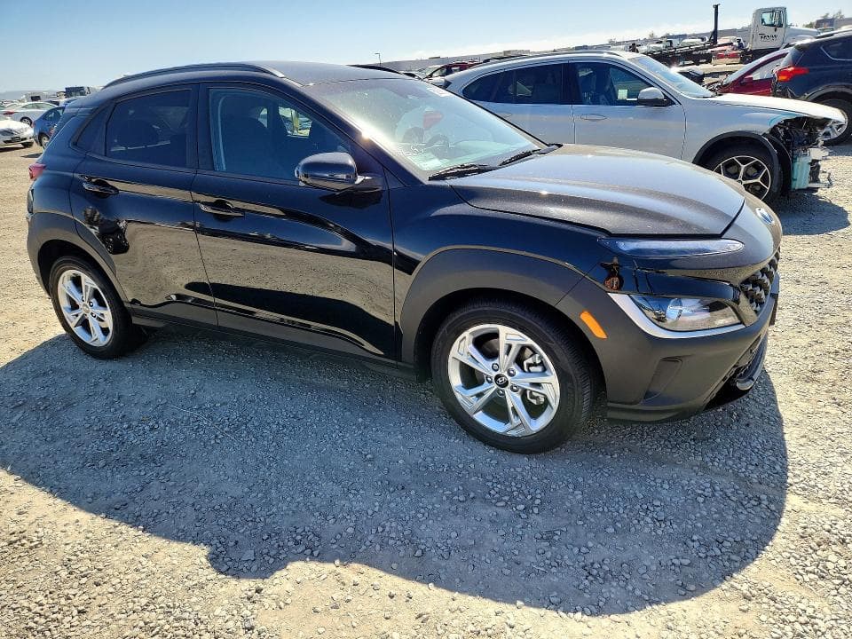 2023 HYUNDAI KONA SEL 4