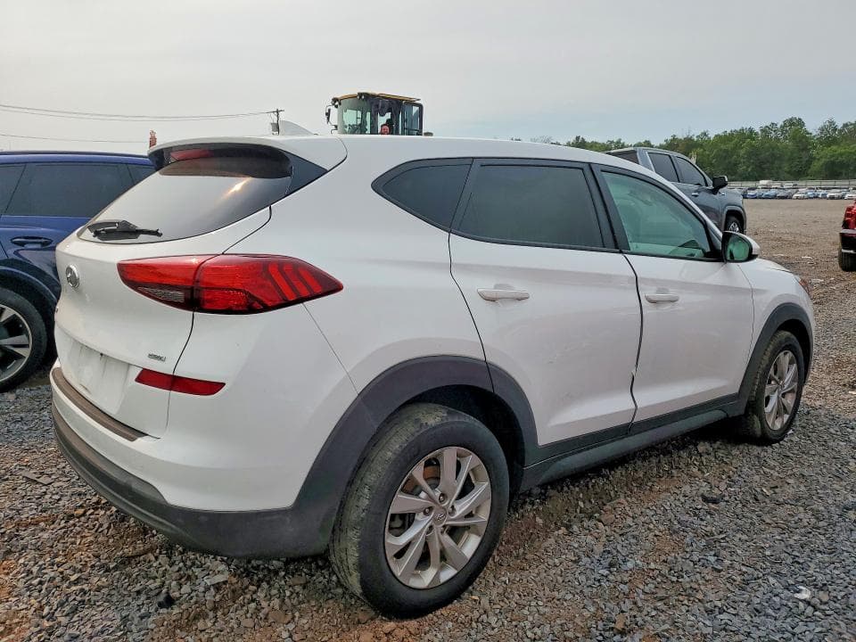 2020 HYUNDAI TUCSON SE 3