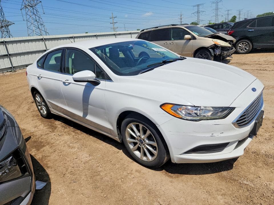 2017 FORD FUSION SE 4