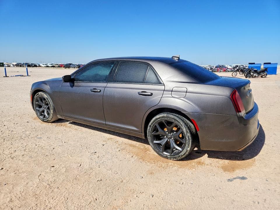 2020 CHRYSLER 300 TOURING 2