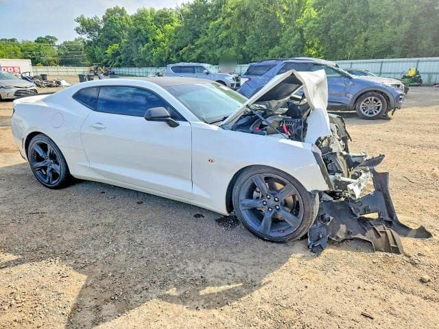2018 CHEVROLET CAMARO LT 4