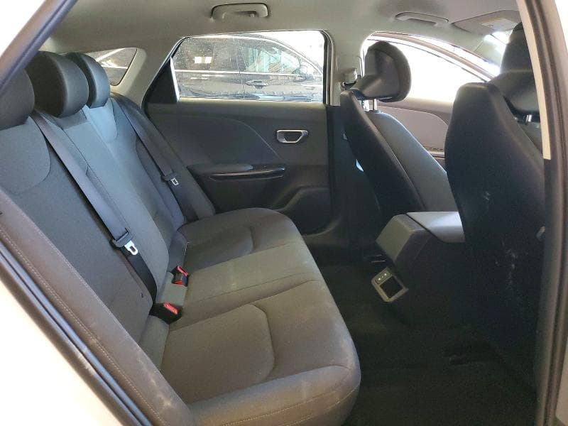 2025 KIA K4 LX 10