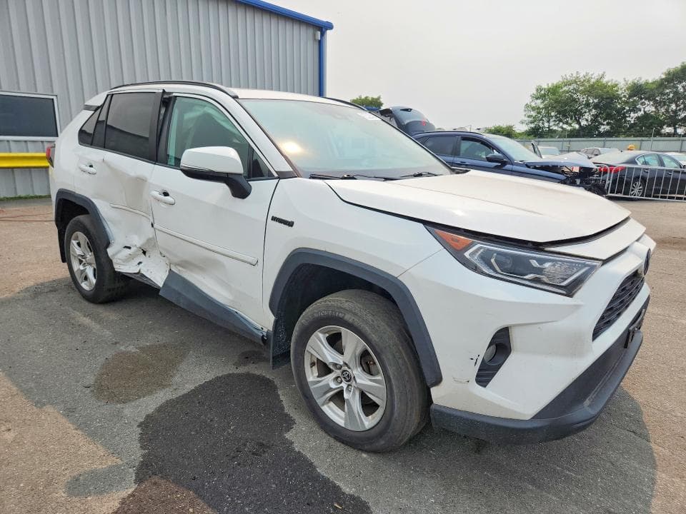 2021 TOYOTA RAV4 XLE 4