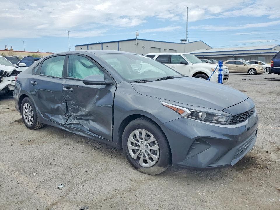2022 KIA FORTE FE 4