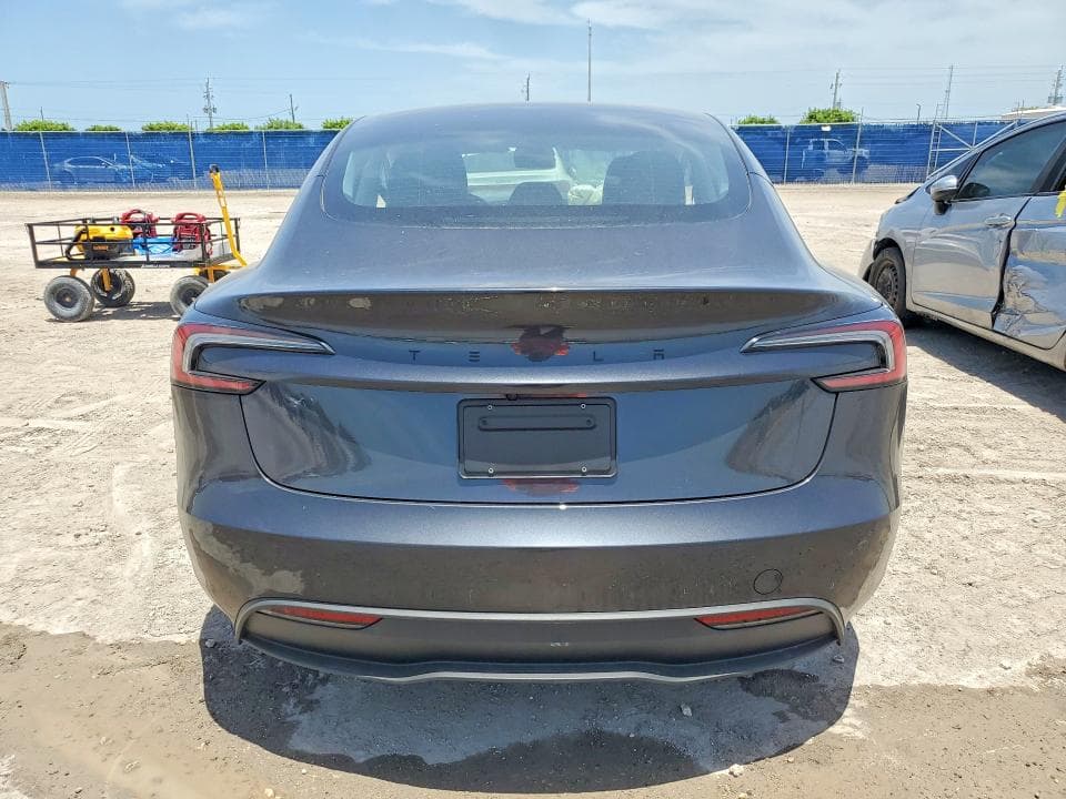 2026 TESLA MODEL 3 6