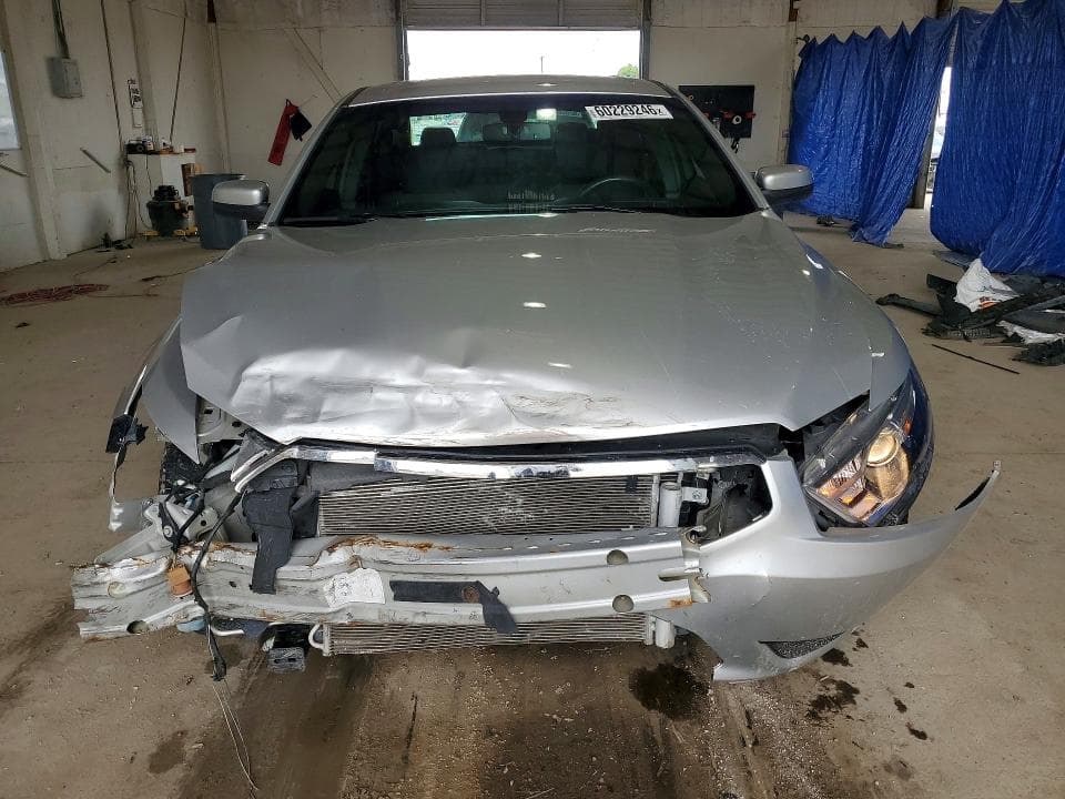 2017 FORD TAURUS SEL 5