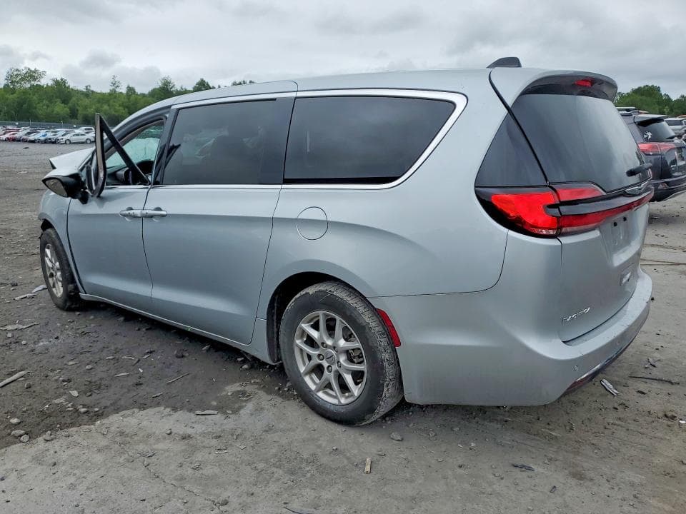 2023 CHRYSLER PACIFICA TOURING L 2