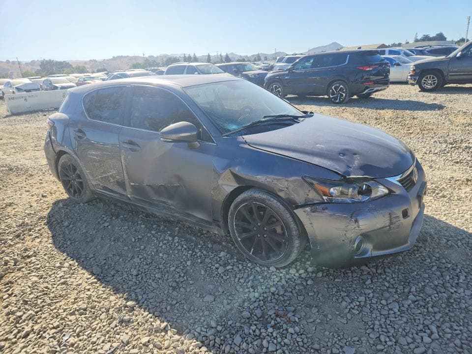 2017 LEXUS CT 200 4