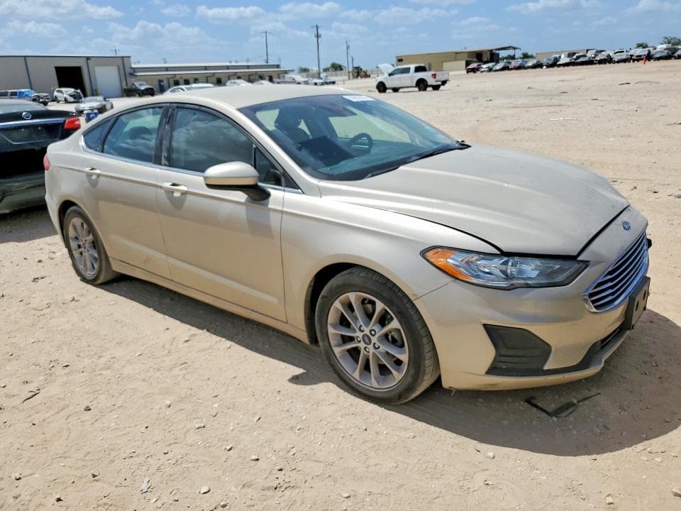 2019 FORD FUSION SE 4
