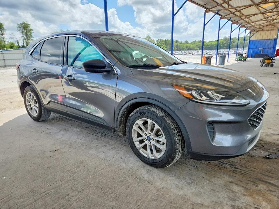 2022 FORD ESCAPE SE 4