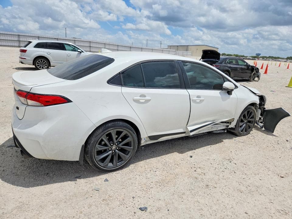 2024 TOYOTA COROLLA SE 3