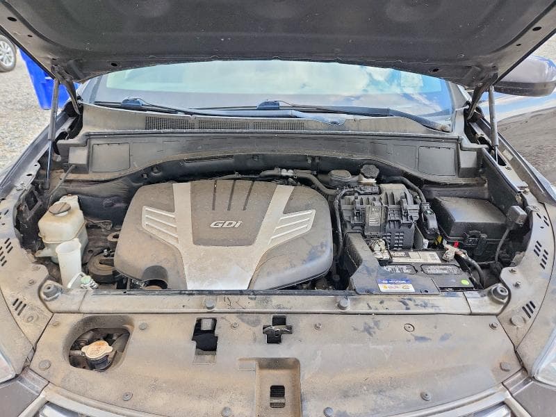 2017 HYUNDAI SANTA FE SE 12