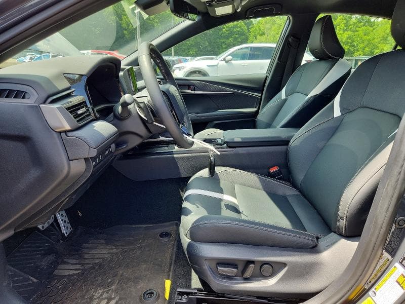 2026 TOYOTA CAMRY SE 7