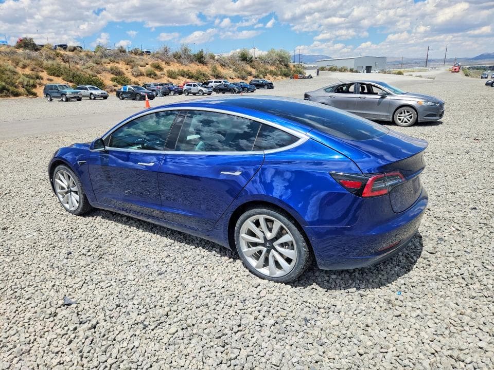 2018 TESLA MODEL 3 2