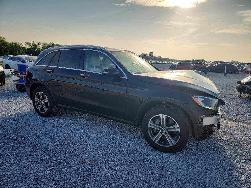 2019 MERCEDES-BENZ GLC 300 4MATIC 4