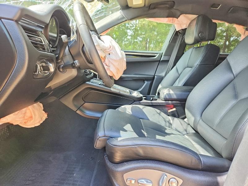2025 PORSCHE MACAN BASE 7
