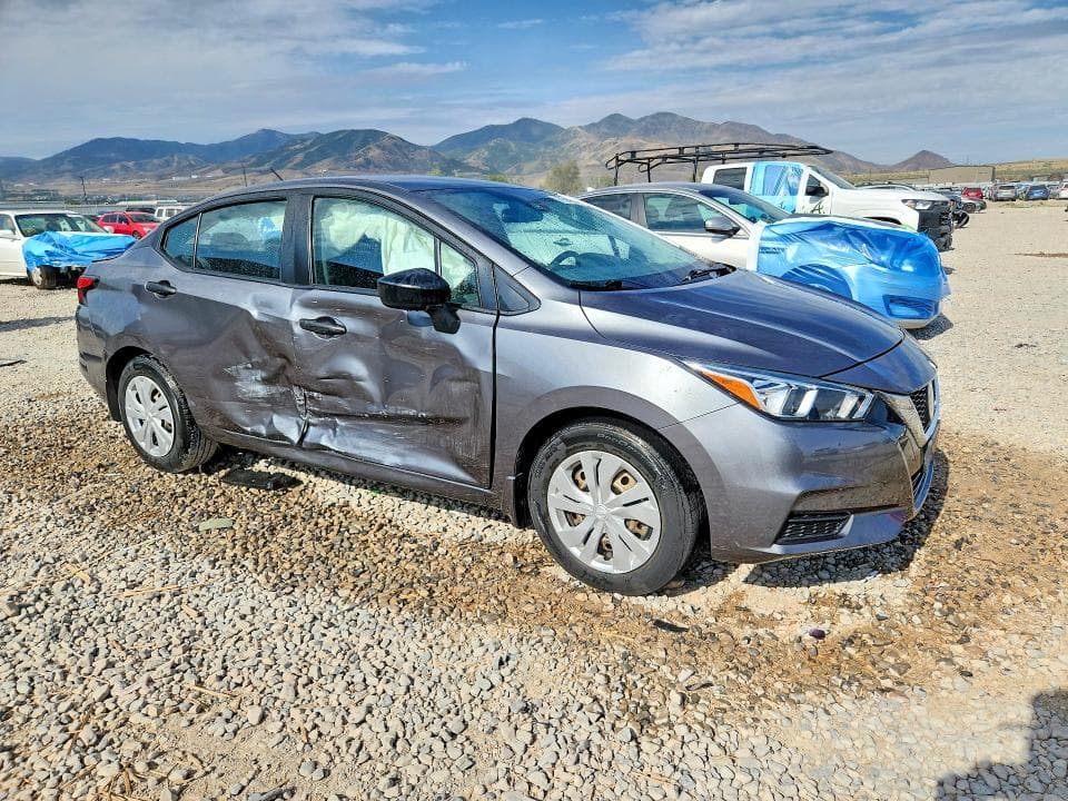 2021 NISSAN VERSA S 4