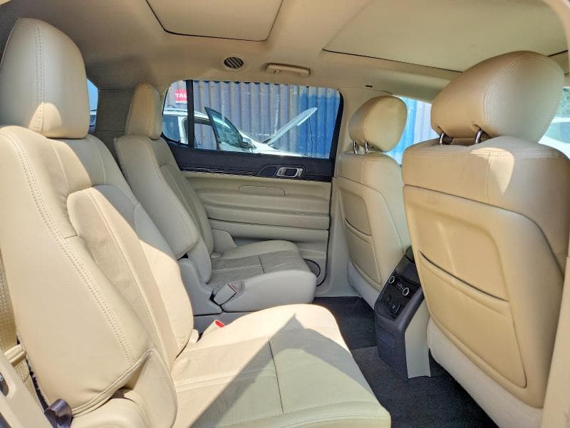 2019 LINCOLN MKT 10