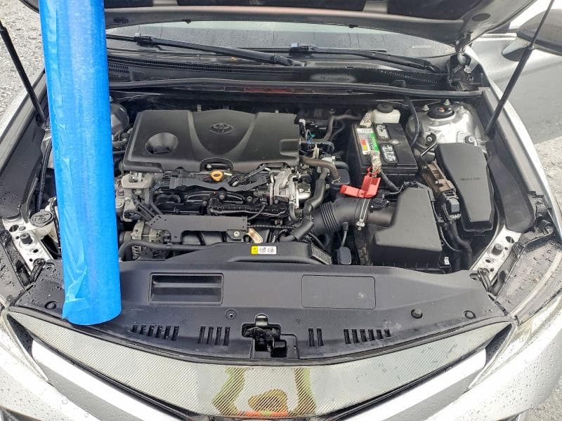 2019 TOYOTA CAMRY LE 11