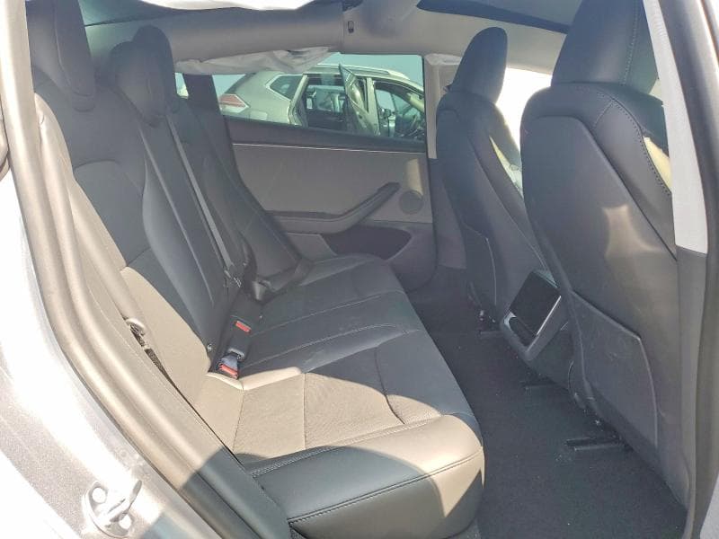 2026 TESLA MODEL 3 10