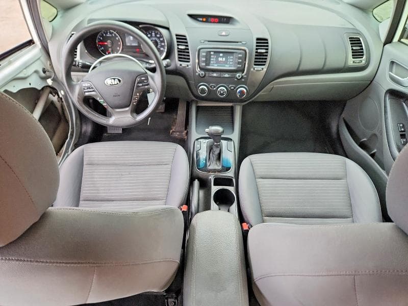 2017 KIA FORTE LX 8