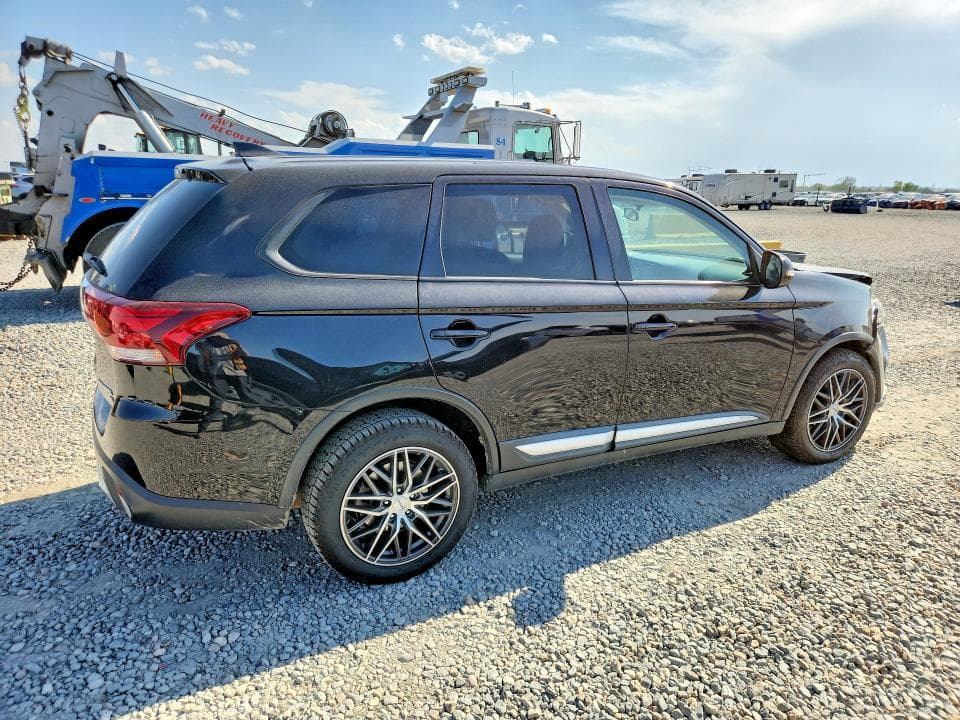 2018 MITSUBISHI OUTLANDER SE 3