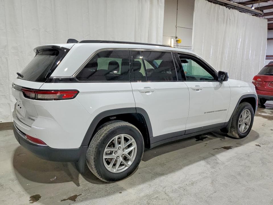 2025 JEEP GRAND CHEROKEE LAREDO 3