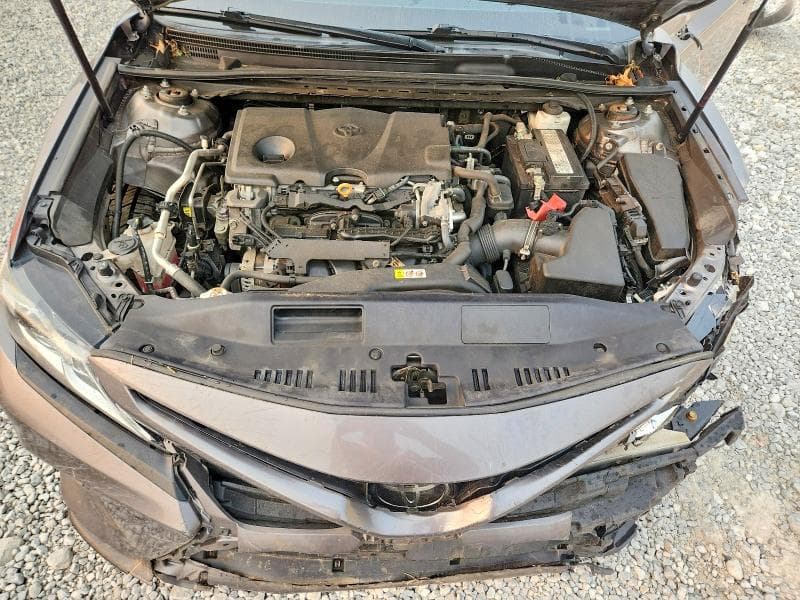 2019 TOYOTA CAMRY SE 11