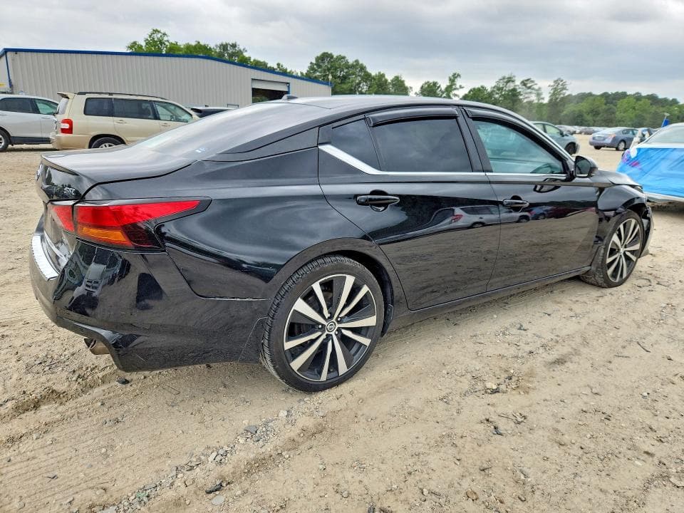 2021 NISSAN ALTIMA SR 3