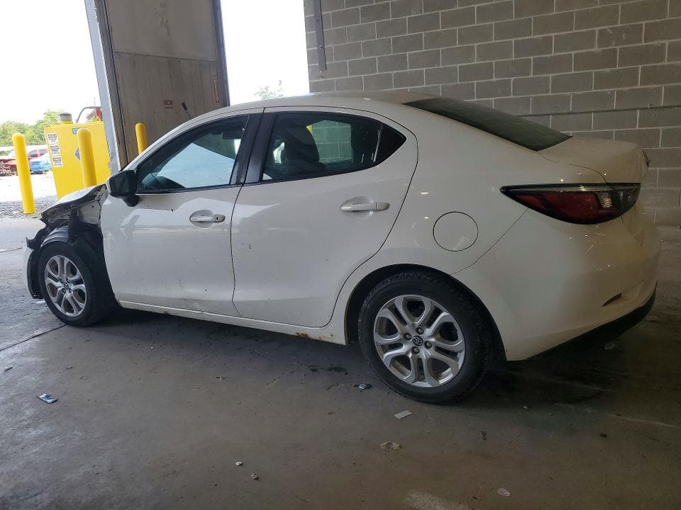 2017 TOYOTA YARIS IA BASE 2