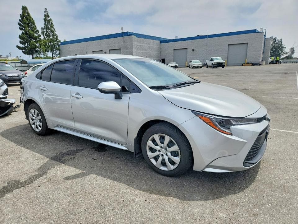 2026 TOYOTA COROLLA LE 4